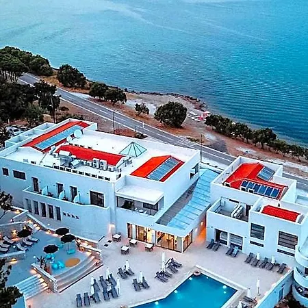 Mythical Coast Wellness Retreat 5*