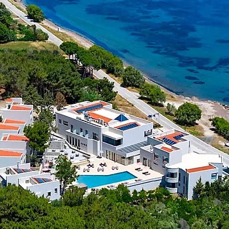 Mythical Coast Wellness Retreat 5*